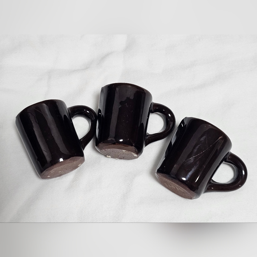 Elegant Brown Ceramic Mug Set